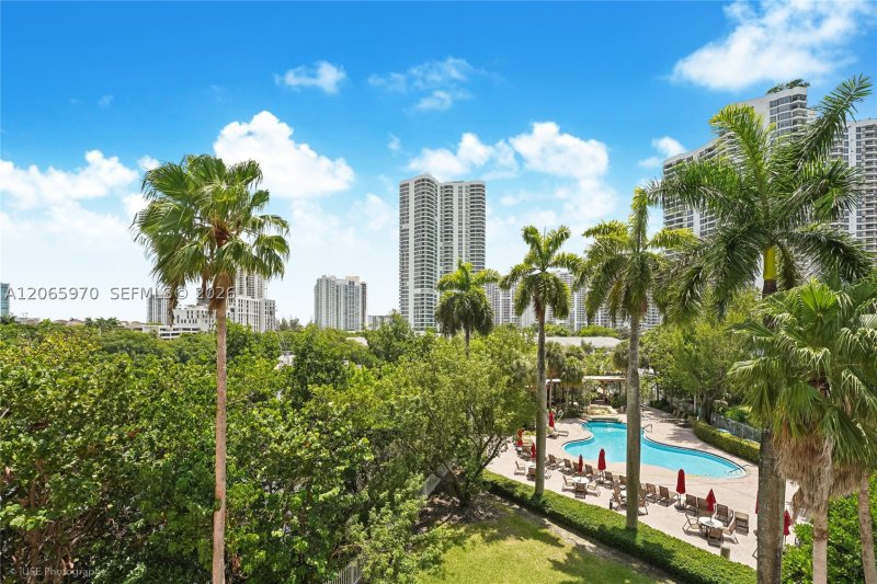 Comprar apartamento en Mystic Pointe 600 412