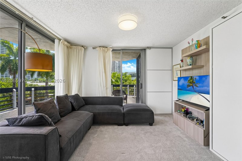 Comprar apartamento en Mystic Pointe 600 412