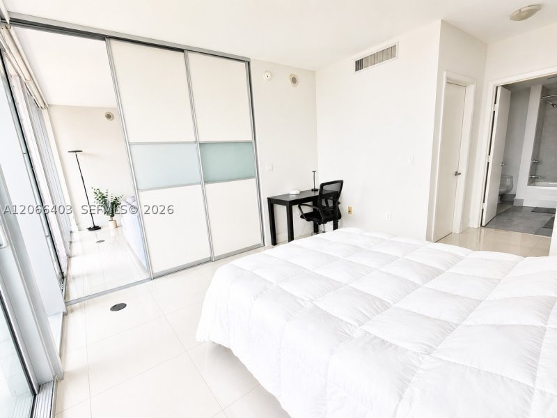 Comprar apartamento no Mint at Riverfront 3808