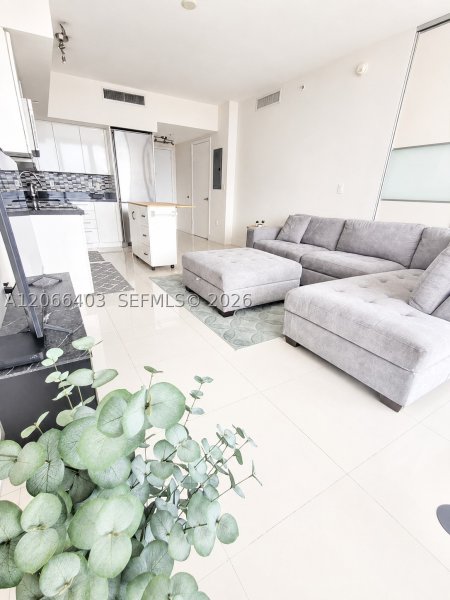 Comprar apartamento no Mint at Riverfront 3808