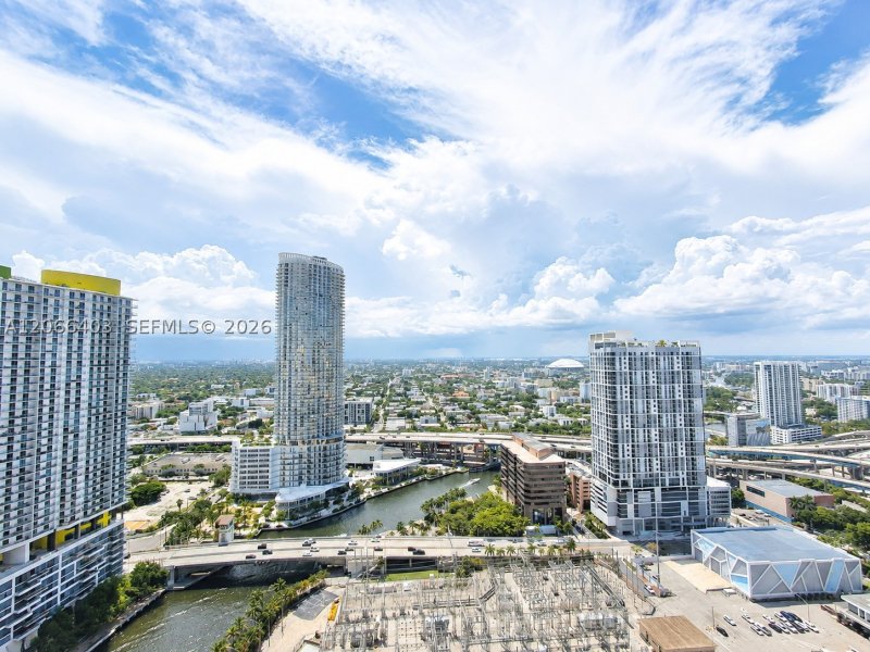 Comprar apartamento no Mint at Riverfront 3808