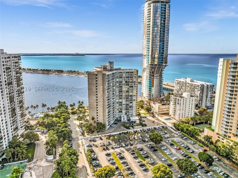 Aluguel de apartamento no Brickell Townhouse 20M