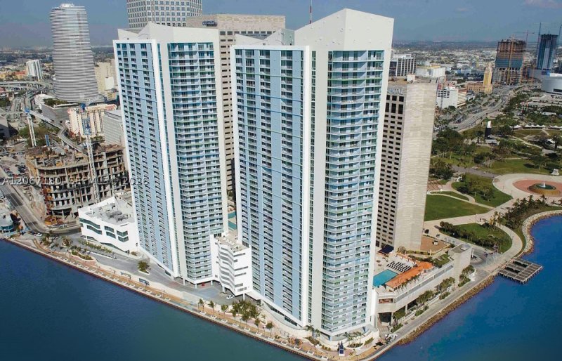 Apartment for rent at One Miami East Tower 3314