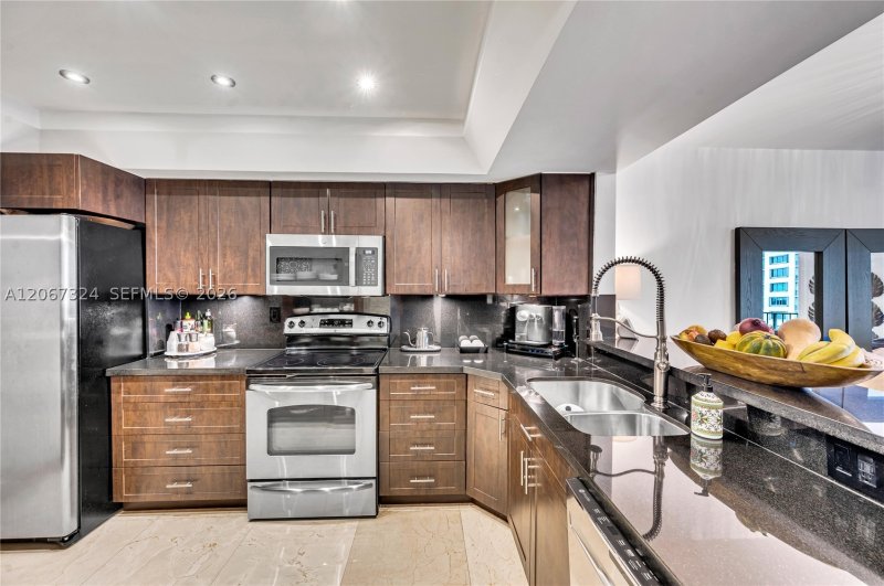 Aluguel de apartamento no Brickell Key One A1012