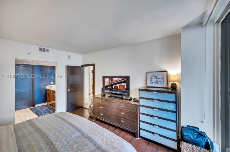 Aluguel de apartamento no Brickell Key One A1012