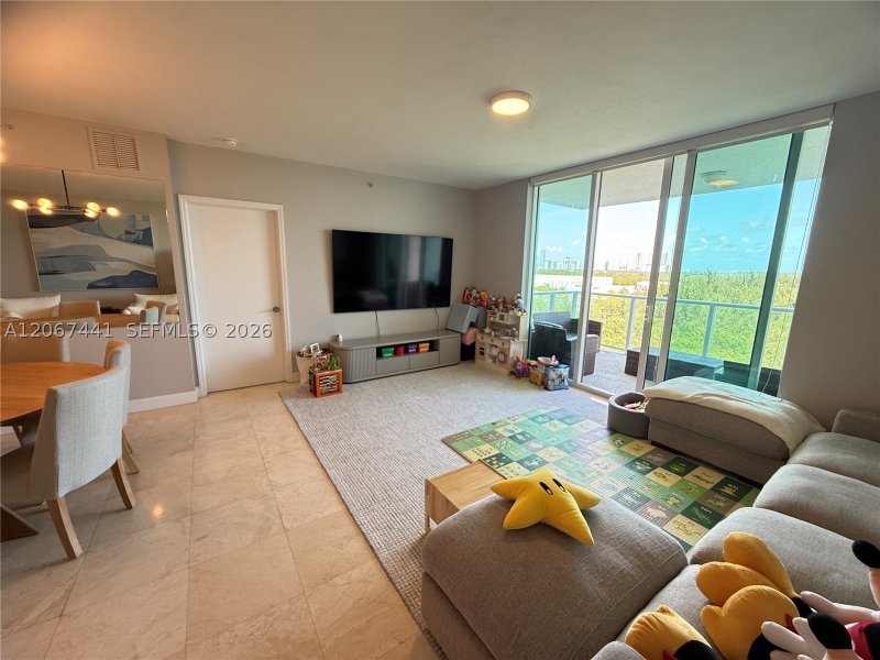 One Fifty One at Biscayne Apt #1104