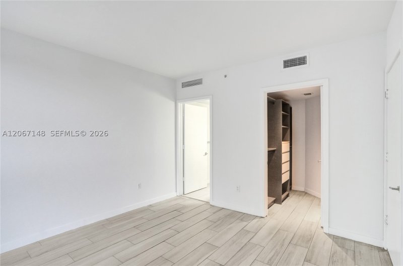 Comprar apartamento no Brickell Ten 1708