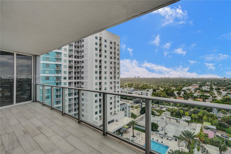 Comprar apartamento no Brickell Ten 1708