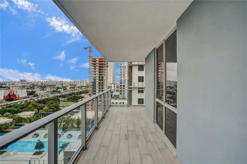 Comprar apartamento no Brickell Ten 1708
