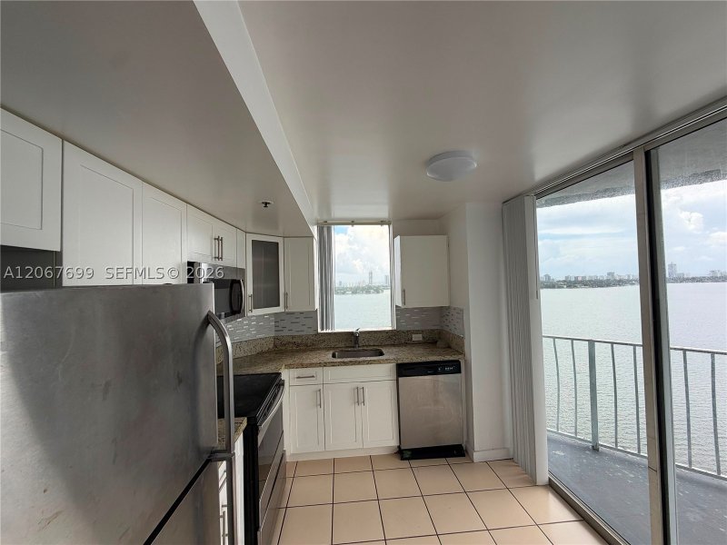 Condo for sale at Grandview Palace 2220