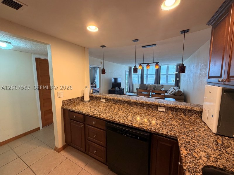Apartment for rent at Imperial Towers 607