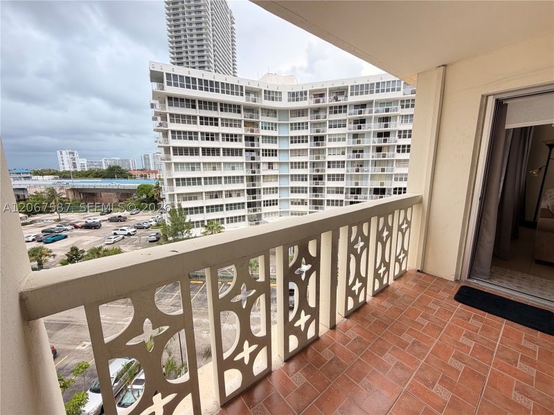 Apartment for rent at Imperial Towers 607