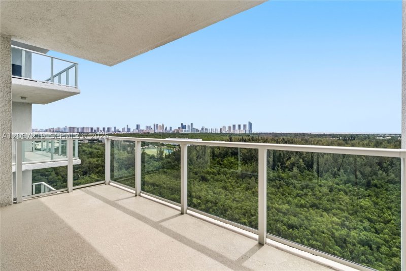 Condo for sale at One Fifty One at Biscayne 1604
