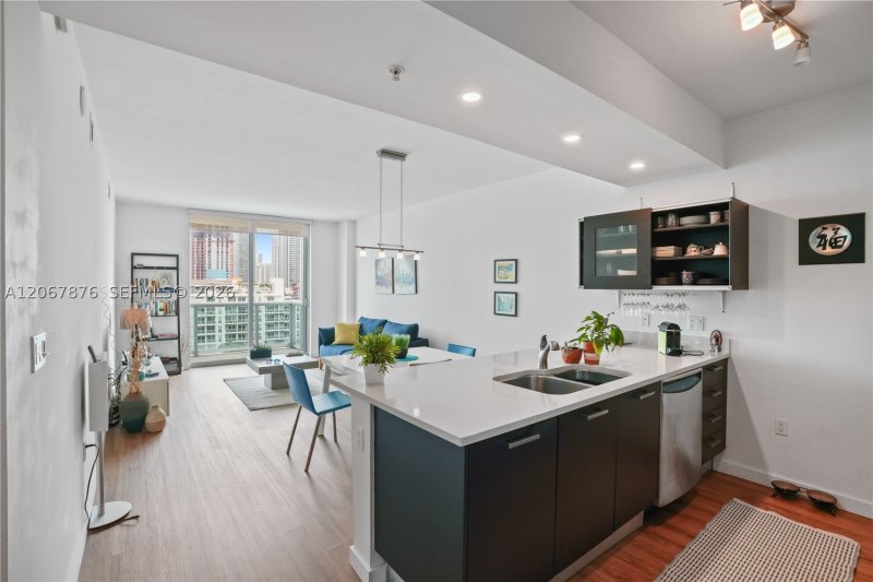 Condo for sale at Gallery Art Condo 1004