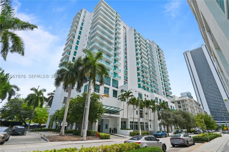 Condo for sale at Gallery Art Condo 1004