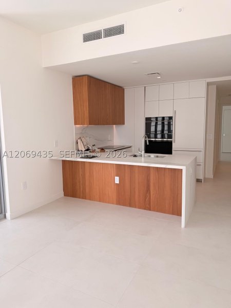 Casa Bella Apt #702