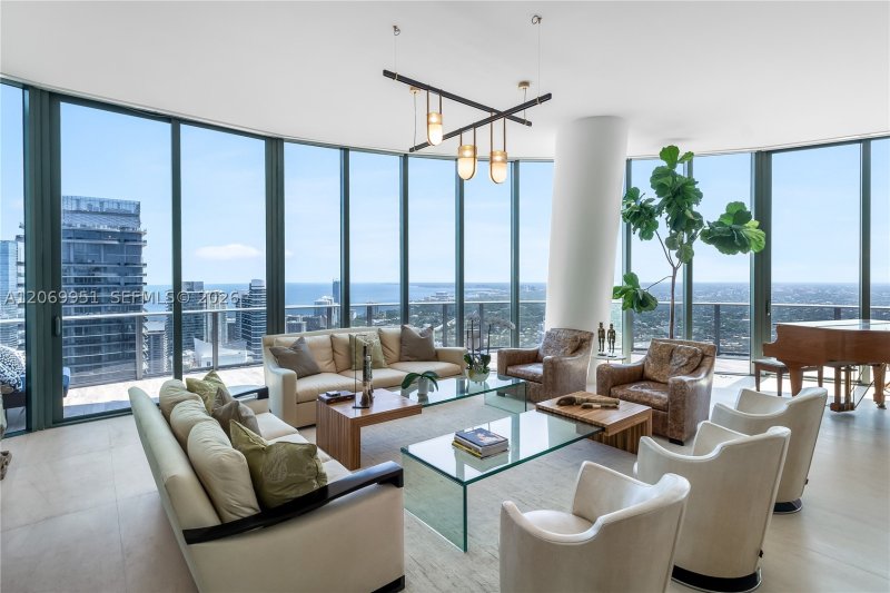 Comprar apartamento no SLS Lux Brickell PH5801