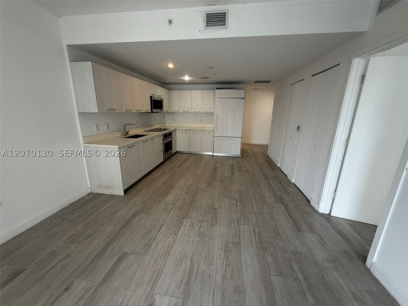 Aluguel de apartamento no Brickell Heights West 2410