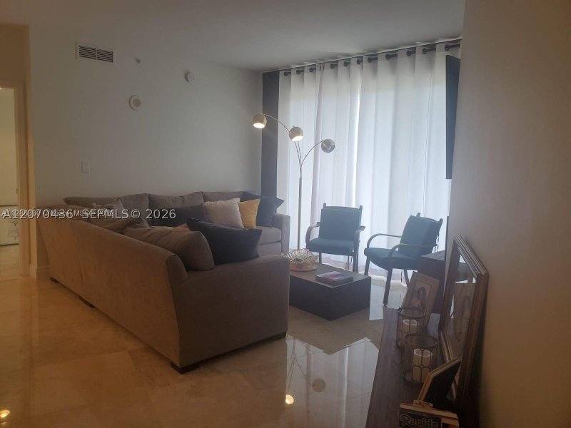 Comprar apartamento en Turnberry Village South 607