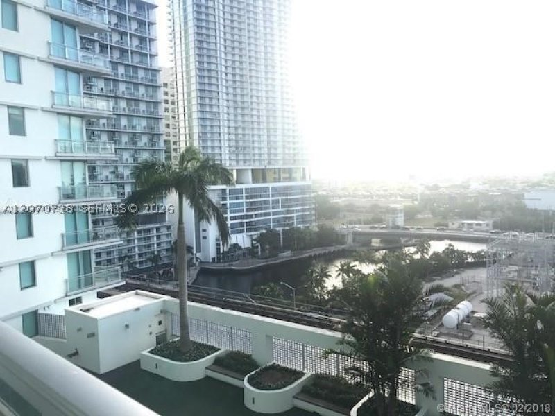 Aluguel de apartamento no Mint at Riverfront 1409