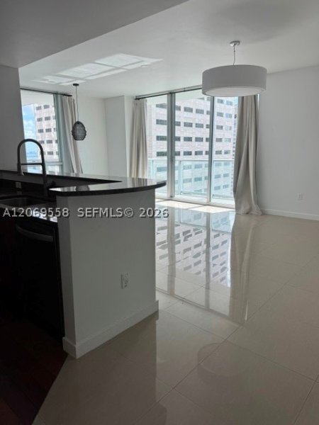 Aluguel de apartamento no Met 1 T-2416