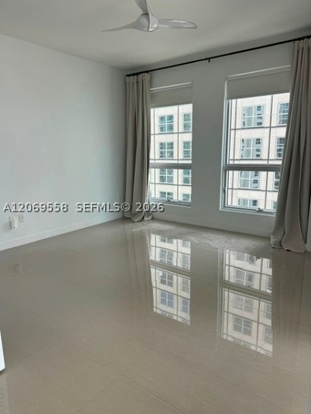 Aluguel de apartamento no Met 1 T-2416