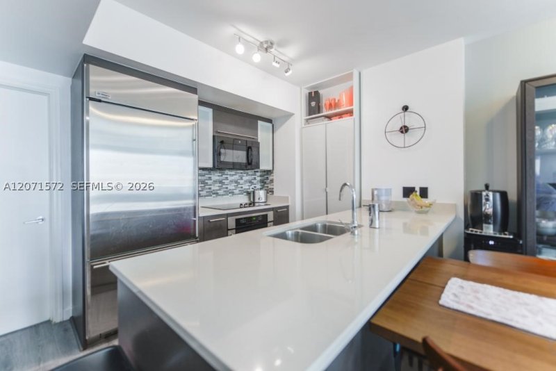 Condo for sale at 500 Brickell West Tower 2110