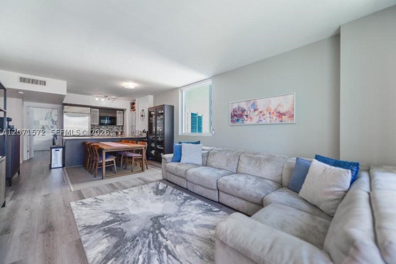 Condo for sale at 500 Brickell West Tower 2110