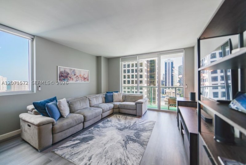 Condo for sale at 500 Brickell West Tower 2110