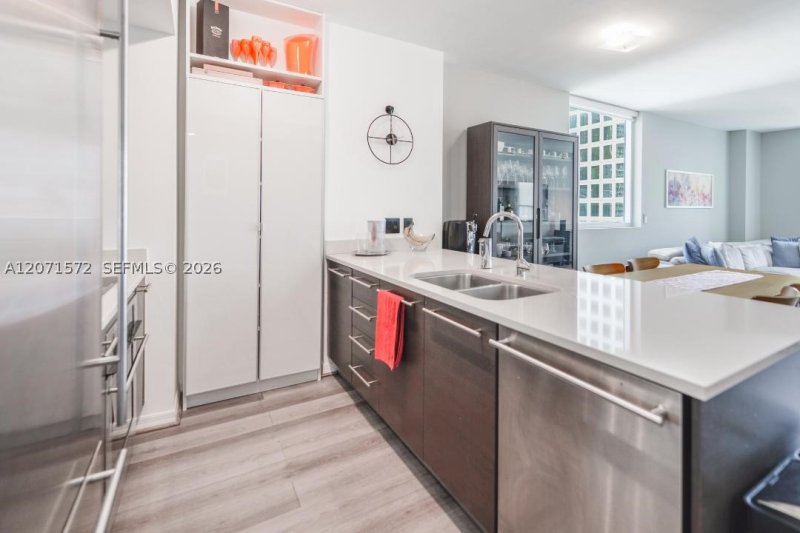 Condo for sale at 500 Brickell West Tower 2110