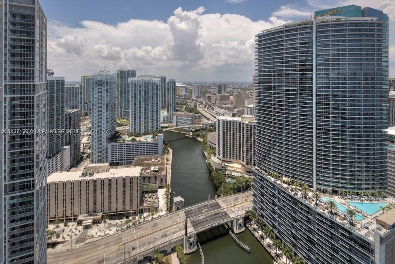 Icon Brickell Tower I Apt #4104