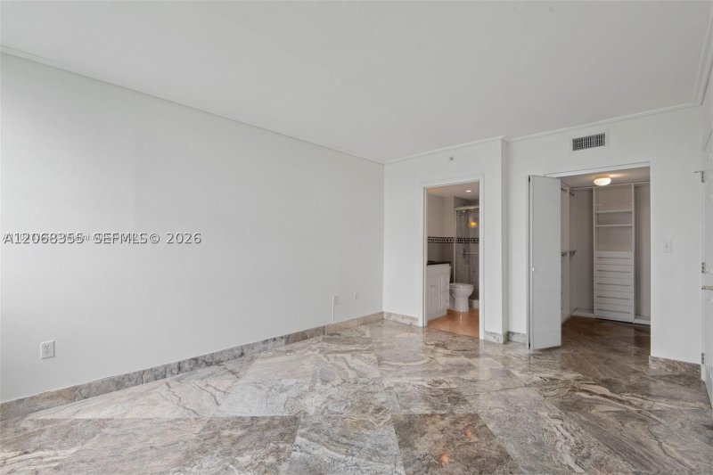 Alquiler de apartamento en Floridian 2307