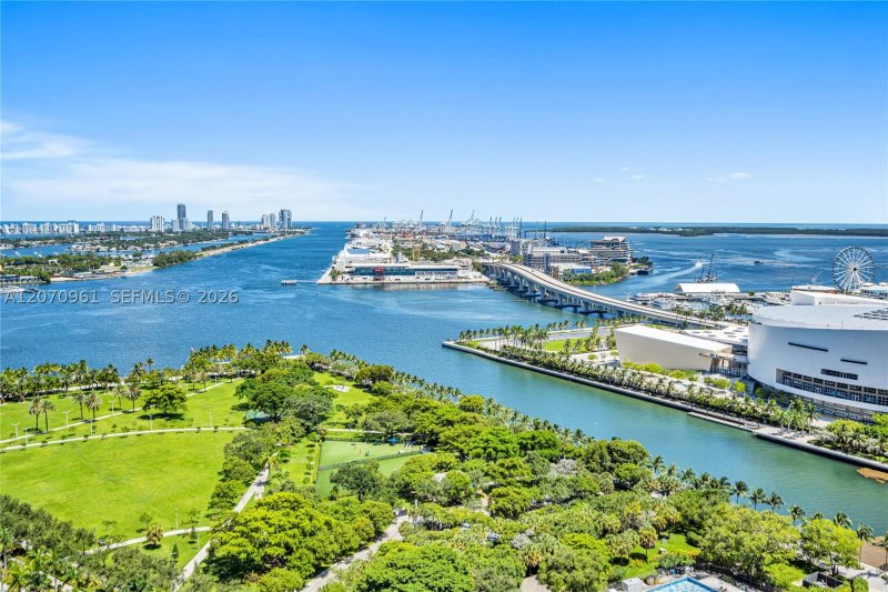 Comprar apartamento en Ten Museum Park 2603