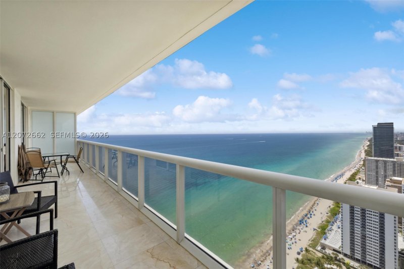 Beach Club Two Apt #4303