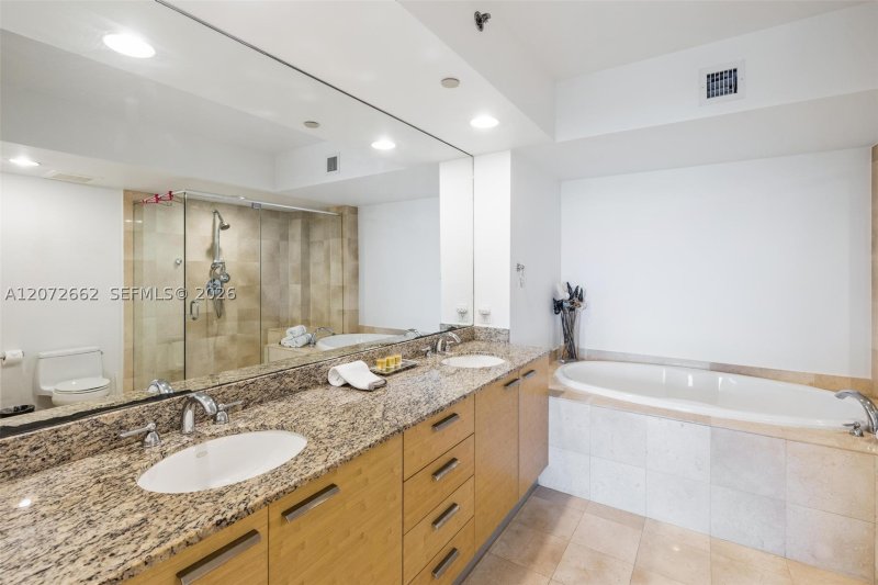 Aluguel de apartamento no Beach Club Two 4303
