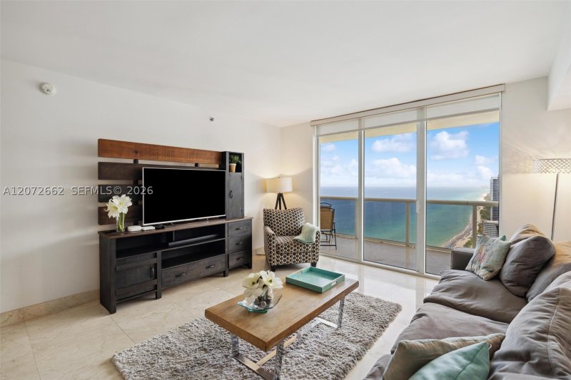 Aluguel de apartamento no Beach Club Two 4303
