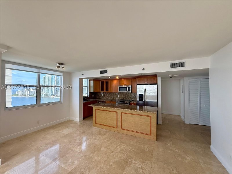 Comprar apartamento no Isola Brickell Key 2016