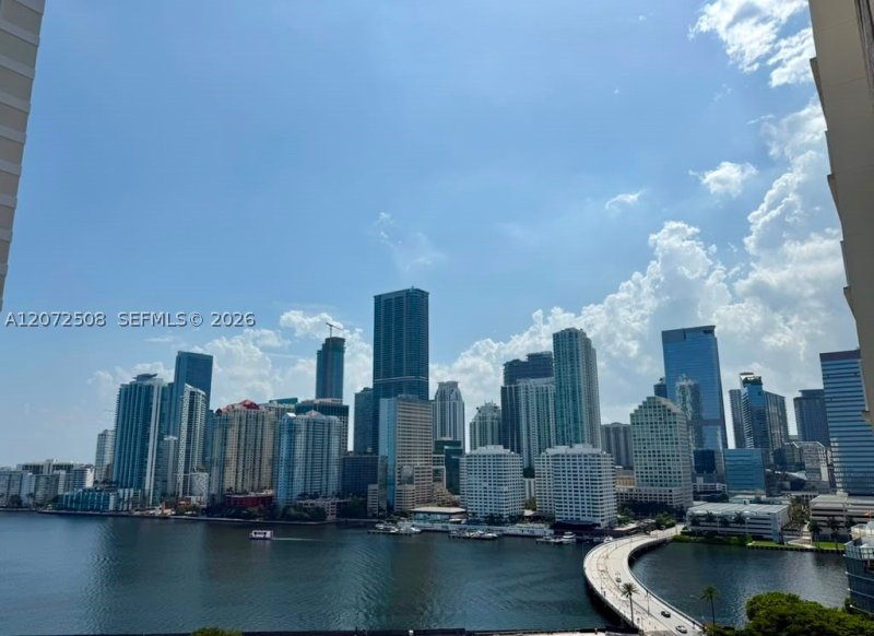Comprar apartamento no Isola Brickell Key 2016