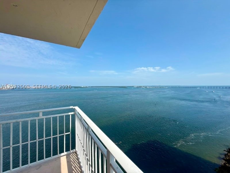 Comprar apartamento no Isola Brickell Key 2016