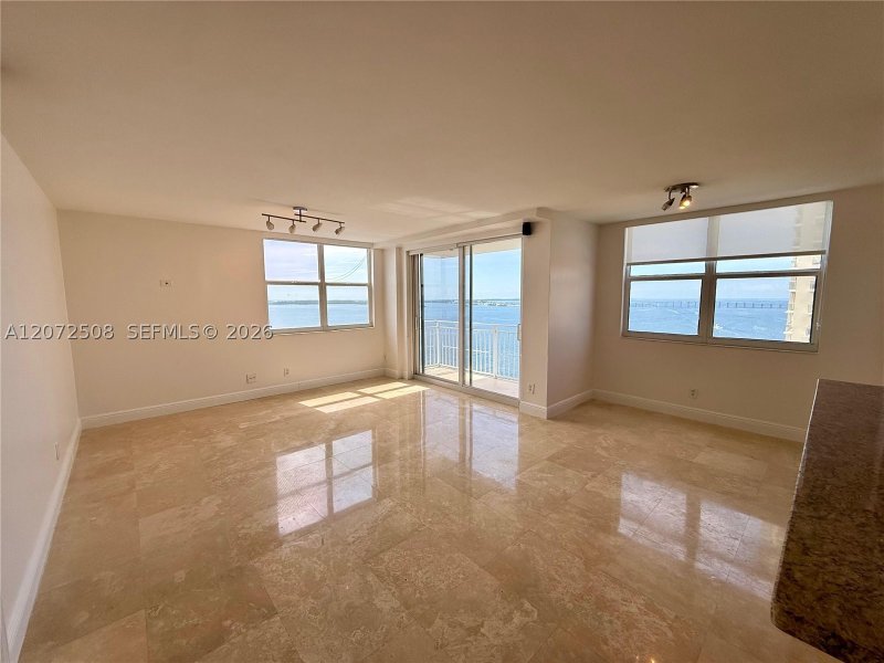 Comprar apartamento no Isola Brickell Key 2016
