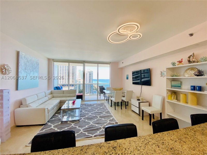 Aluguel de apartamento no Beach Club Two 1912