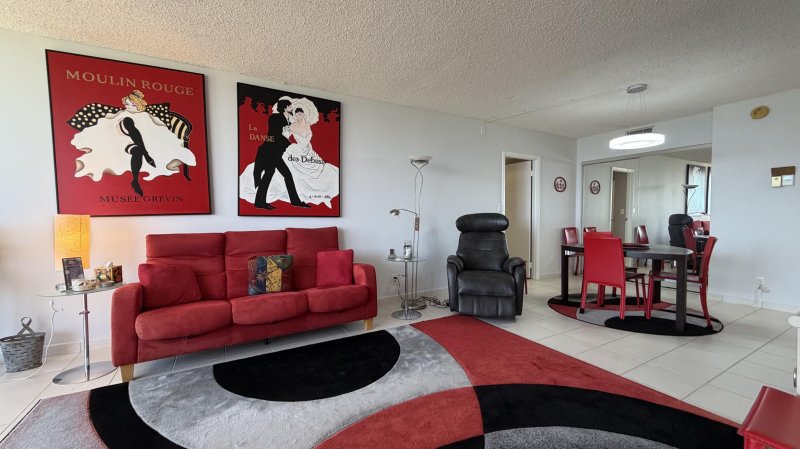 Comprar apartamento no Coronado I 2408