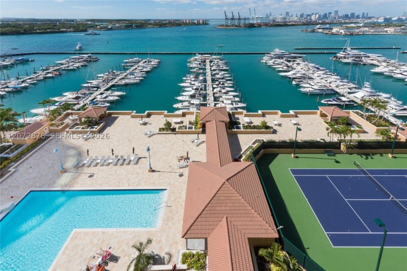 Alquiler de apartamento en Yacht Club at Portofino 2608