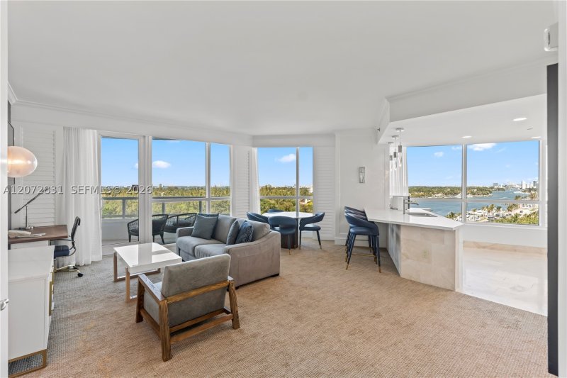 Fontainebleau II Apt #915