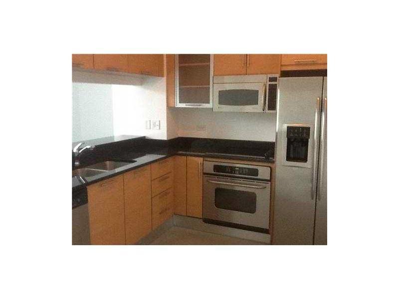 Comprar apartamento no Brickell on the River North 202