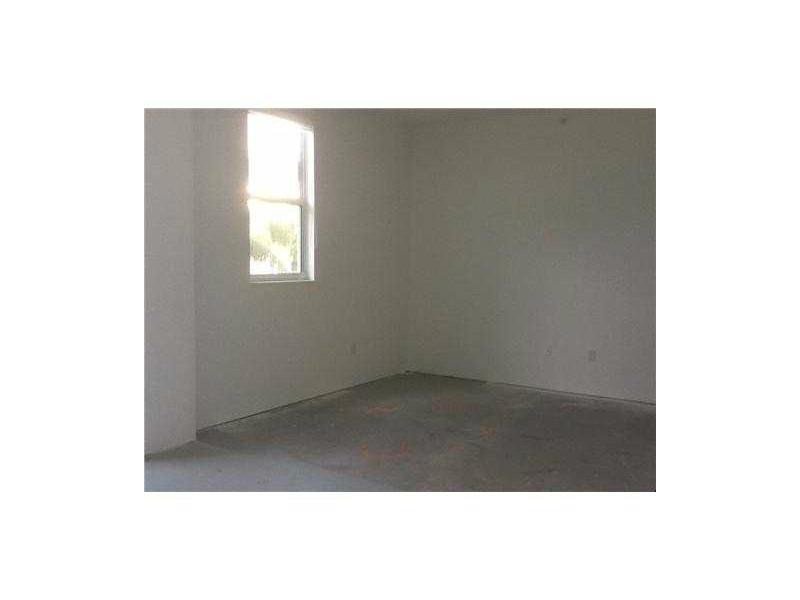Comprar apartamento no Brickell on the River North 202