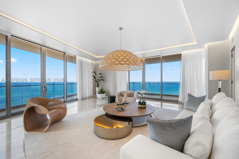Comprar apartamento no Residences by Armani / Casa 600