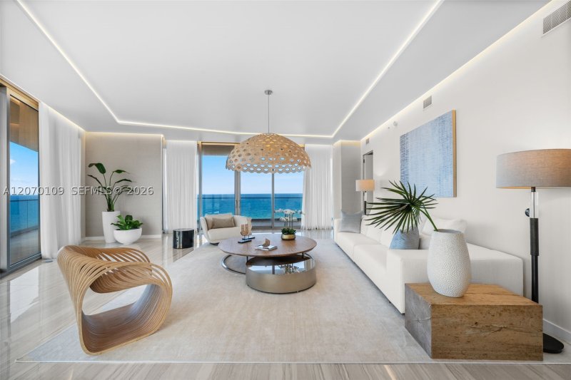 Comprar apartamento no Residences by Armani / Casa 600