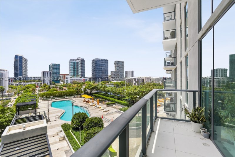 Condo for sale at Paraiso Bayviews 708