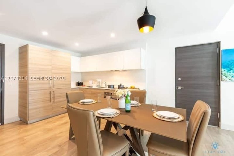Comprar apartamento en Costa Hollywood N423